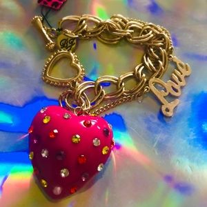 Betsey Johnson Love heart pink crystal rhinestone charm bracelet sweetie pie nwt